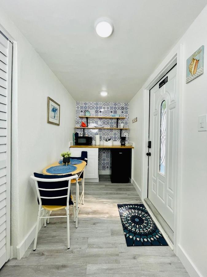 Our Lovely Nest, Free Parking & Wi-Fi Маями Екстериор снимка
