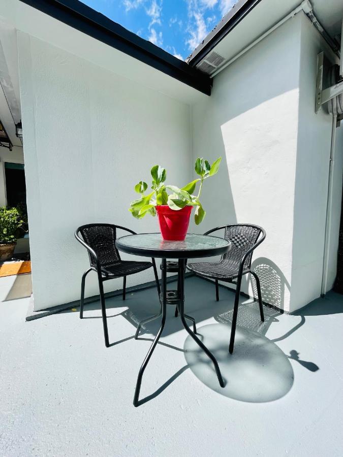 Our Lovely Nest, Free Parking & Wi-Fi Маями Екстериор снимка
